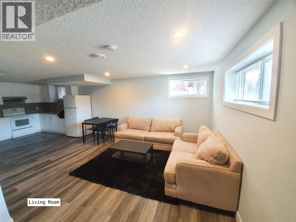 4528 40 Street Ne, Calgary, Alberta  T3K 1M4 - Photo 11 - A2319458