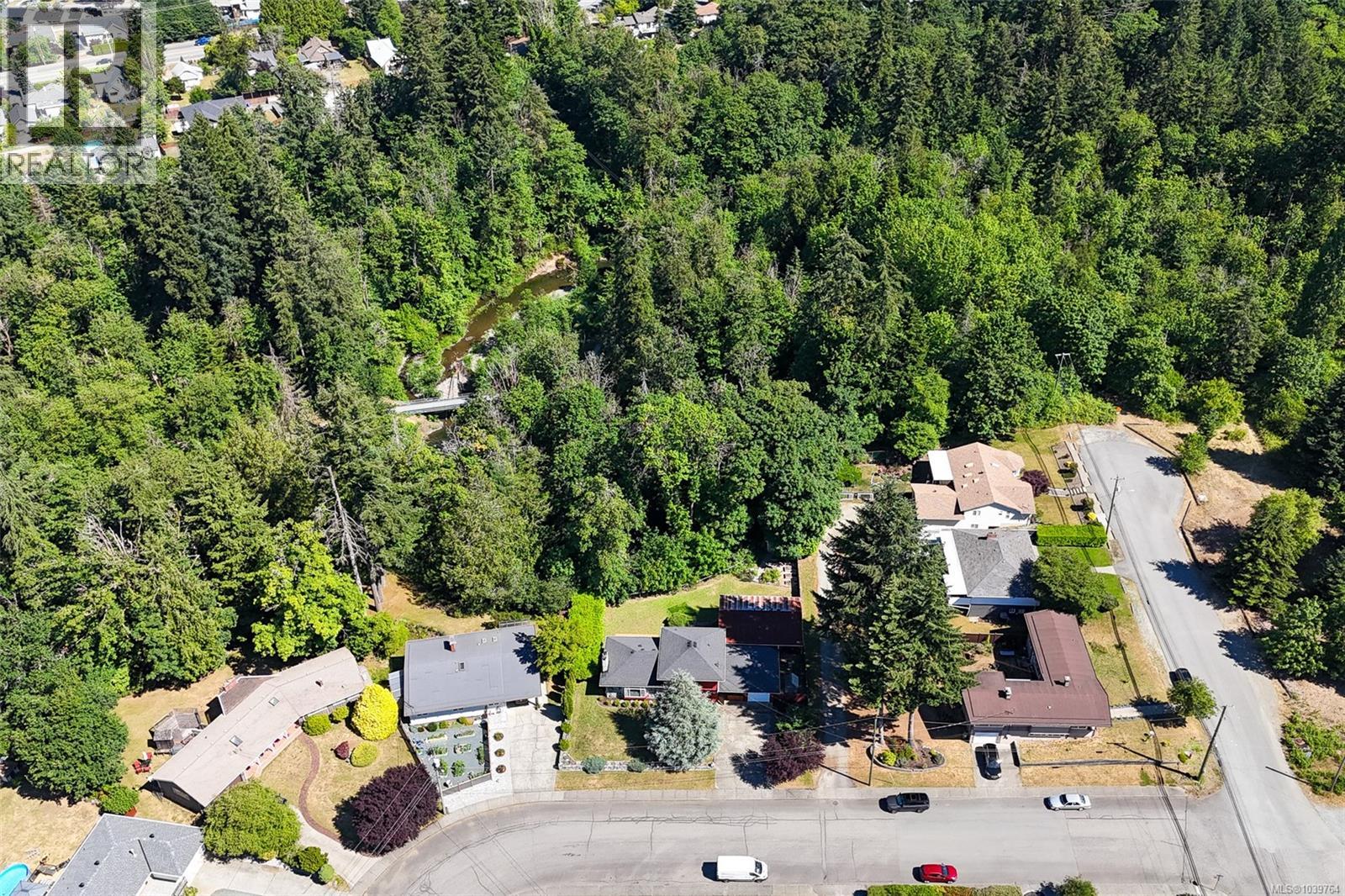 4313 Alderwood Dr, Port Alberni, British Columbia  V9Y 4B5 - Photo 2 - 1039764