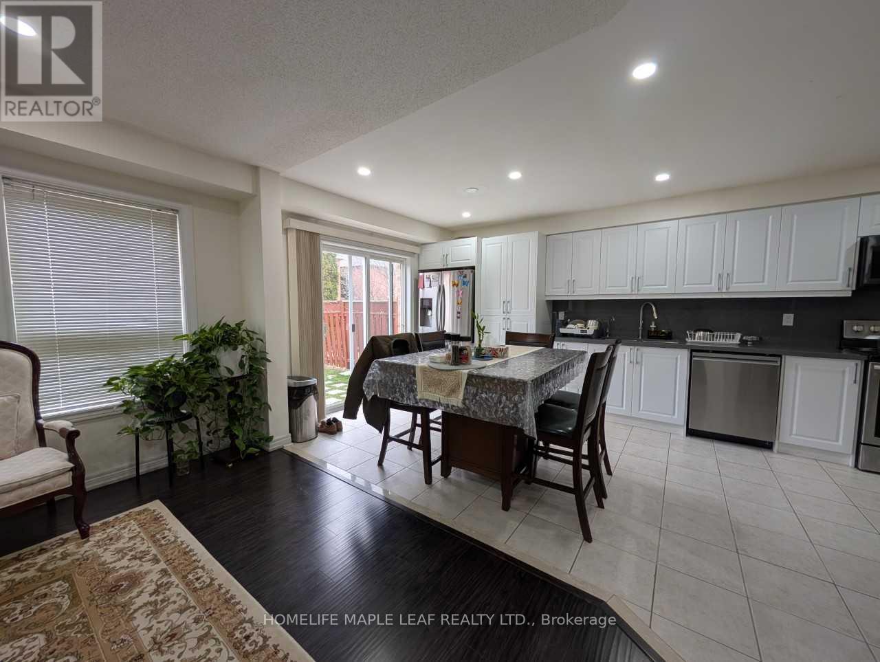 342 Van Kirk Drive, Brampton, Ontario L7A 1V5 - Photo 7 - W13448344