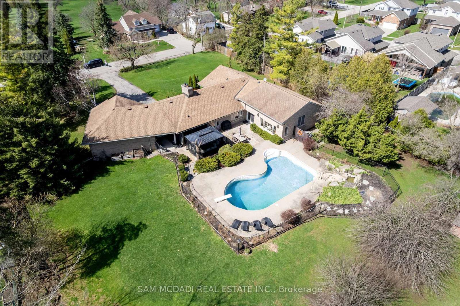 477 FAIRVIEW STREET, Wilmot, Ontario