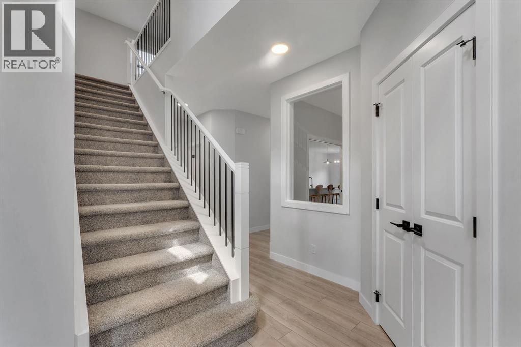 720 Midtown Drive Sw, Airdrie, Alberta  T4B 4K5 - Photo 4 - A2319029