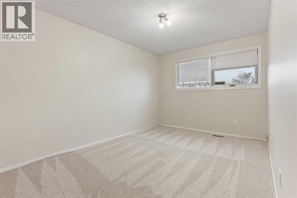 182 Oxford Road W, Lethbridge, Alberta  T1K 4V4 - Photo 13 - A2321185