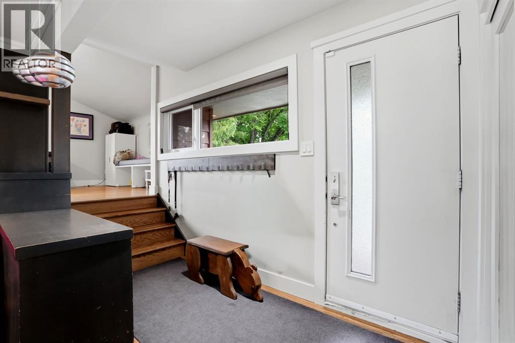 1508 Windsor Street Nw, Calgary, Alberta  T2N 3X3 - Photo 5 - A2321260