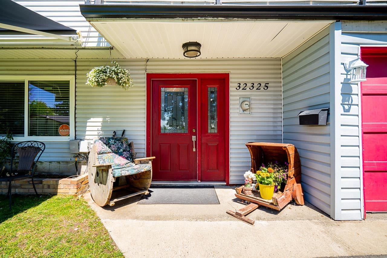 32325 Ptarmigan Drive, Mission, British Columbia  V2V 5K3 - Photo 5 - R3136220