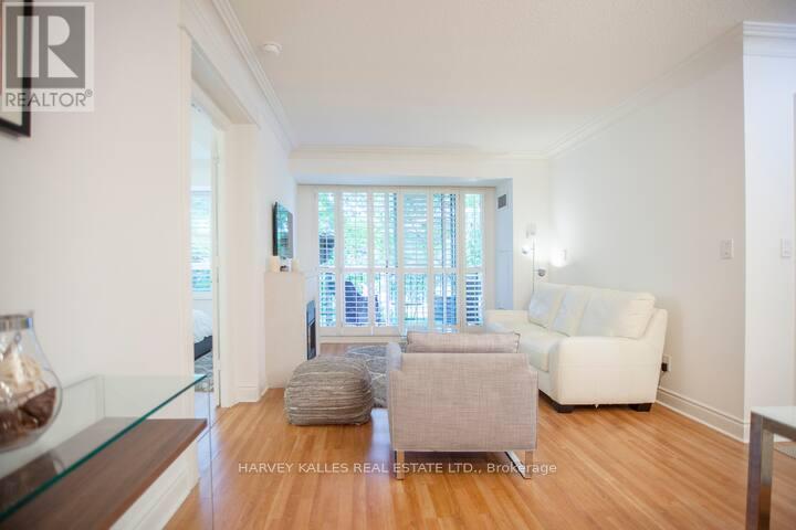 221 - 38 William Carson Crescent, Toronto, Ontario  M2P 2H2 - Photo 3 - C13444254