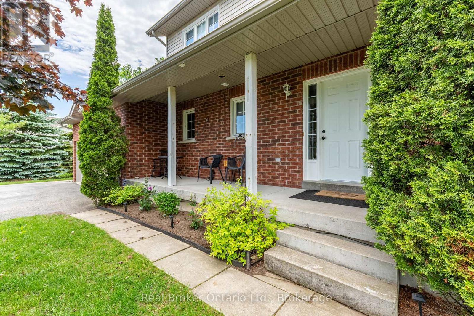 9 Boyd Crescent, Oro-Medonte (Moonstone), Ontario  L0K 1N0 - Photo 4 - S13448396