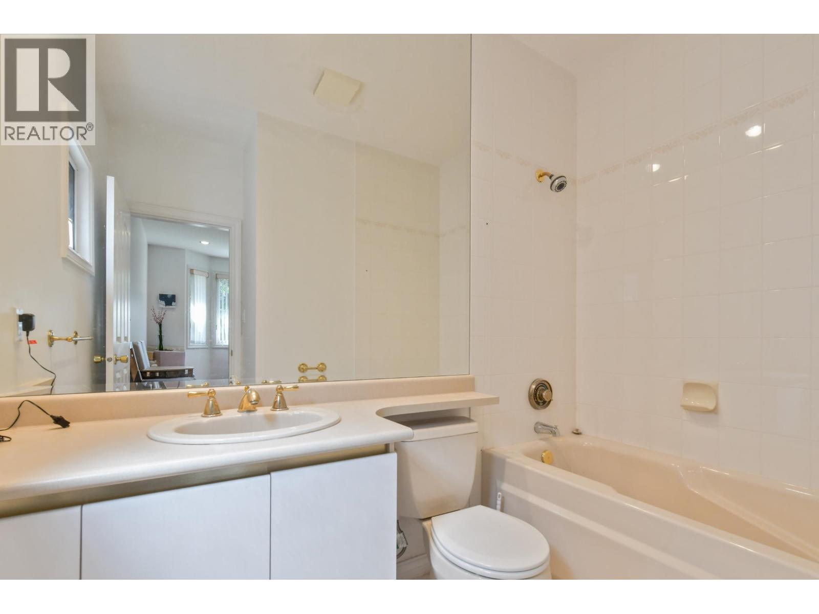 9760 Gilhurst Crescent, Richmond, British Columbia  V7A 1P2 - Photo 20 - R3136160