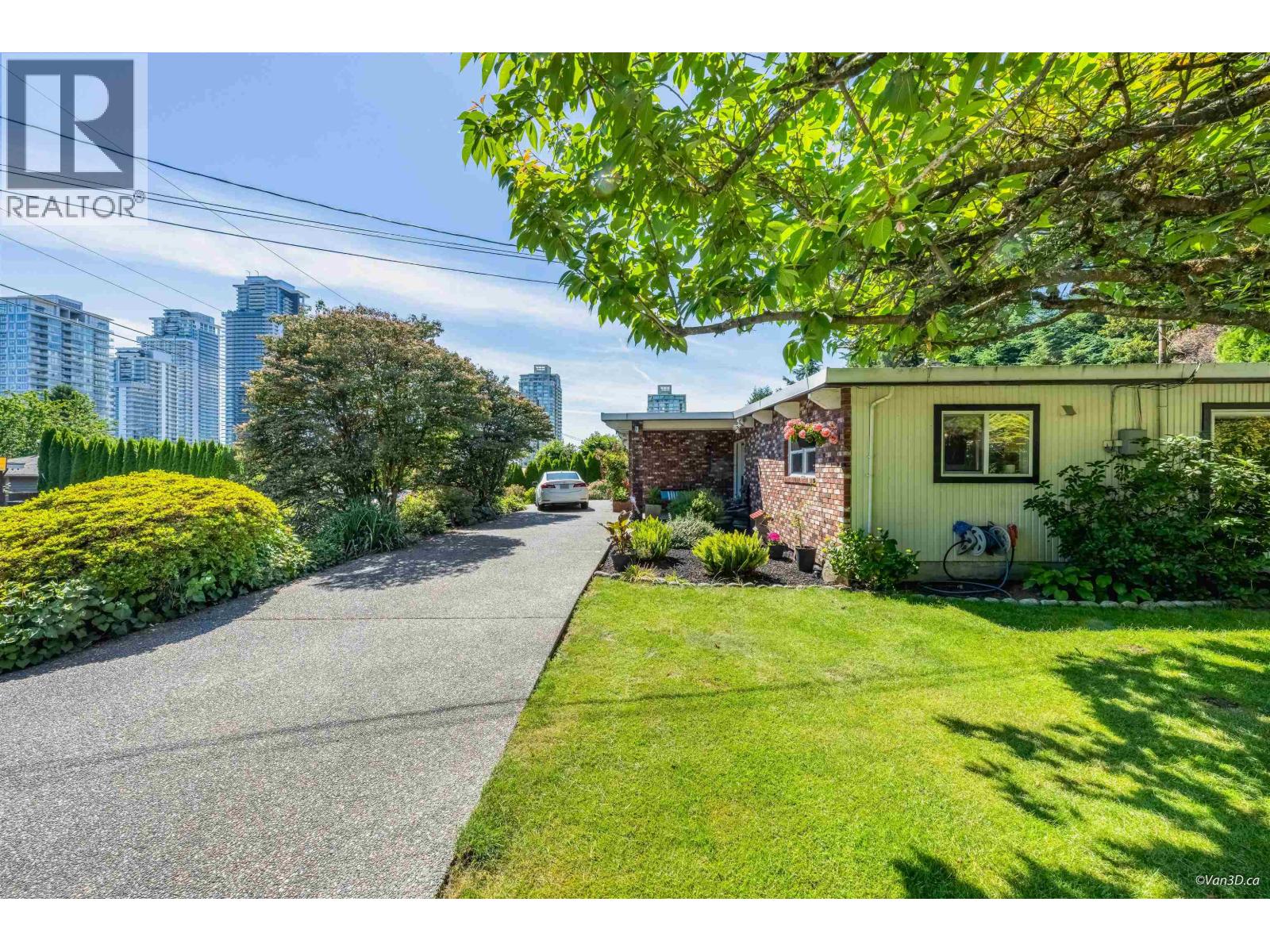 529 Appian Way, Coquitlam, British Columbia  V3J 2A6 - Photo 39 - R3136186