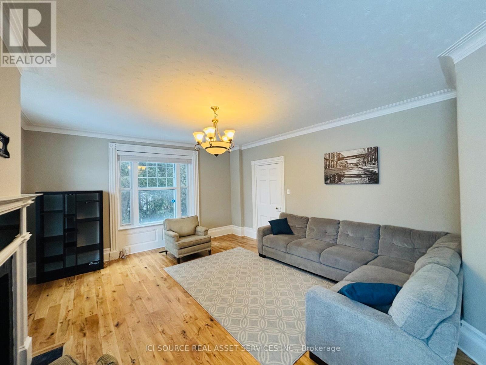 12 Iondale Place, Toronto, Ontario  M1K 3B2 - Photo 4 - E13441510