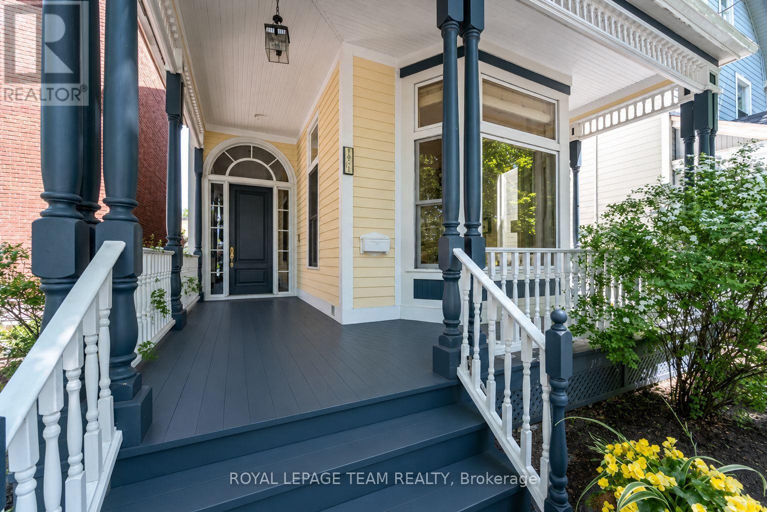 108 Stanley Avenue, Ottawa, Ontario  K1M 1N9 - Photo 3 - X13447096