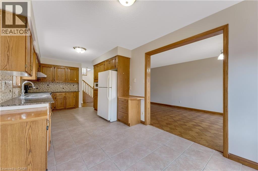 213 Grey Fox Drive, Kitchener, Ontario  N2E 3N7 - Photo 7 - 40838375