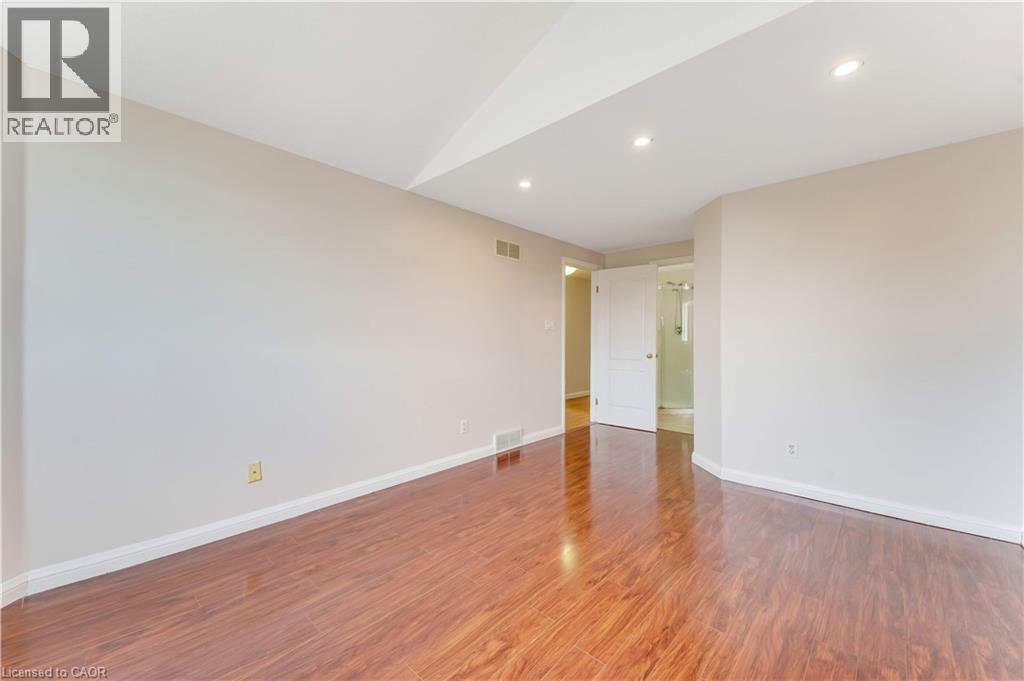 213 Grey Fox Drive, Kitchener, Ontario  N2E 3N7 - Photo 17 - 40838375