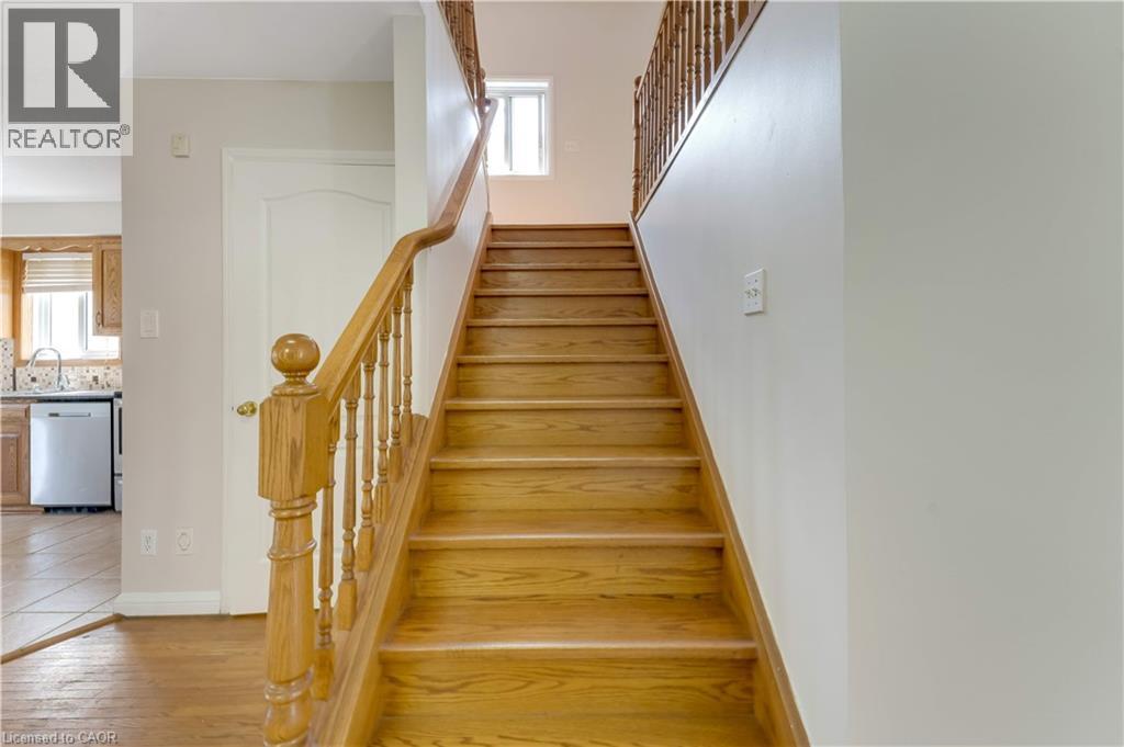 213 Grey Fox Drive, Kitchener, Ontario  N2E 3N7 - Photo 14 - 40838375