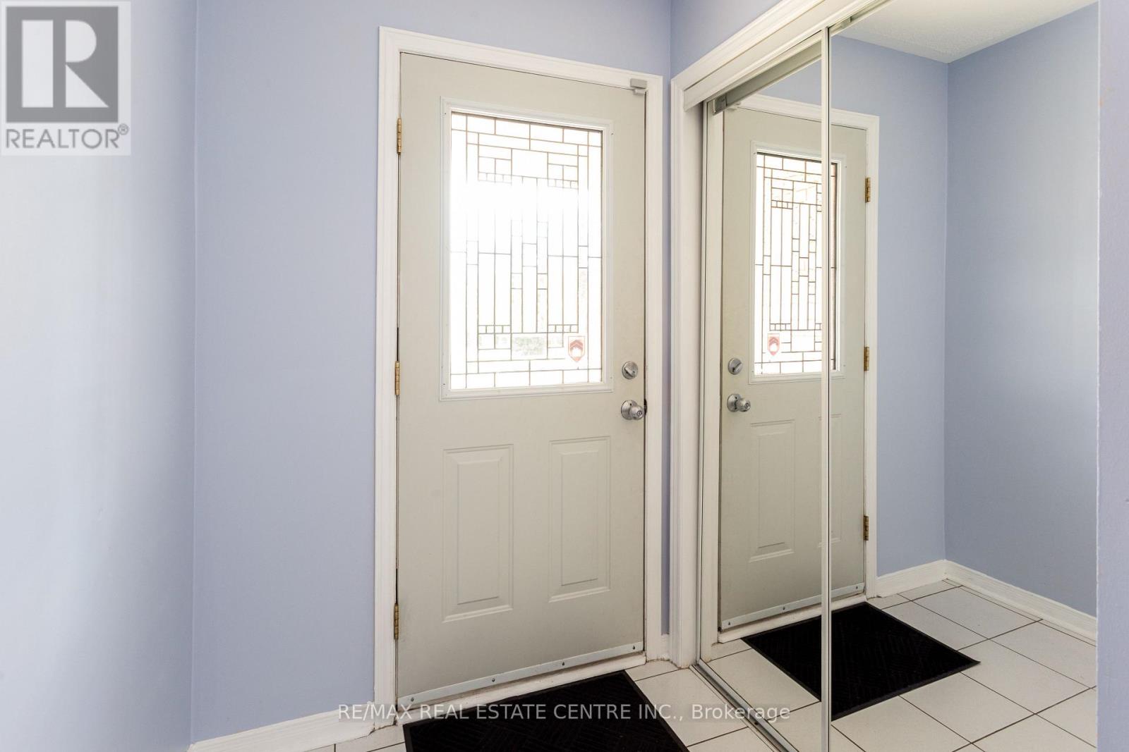 5543 Antrex Crescent, Mississauga, Ontario  L4Z 3T8 - Photo 13 - W13448382