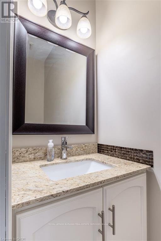 25 Liddycoat Lane, Hamilton, Ontario  L9G 0A7 - Photo 15 - X13448380