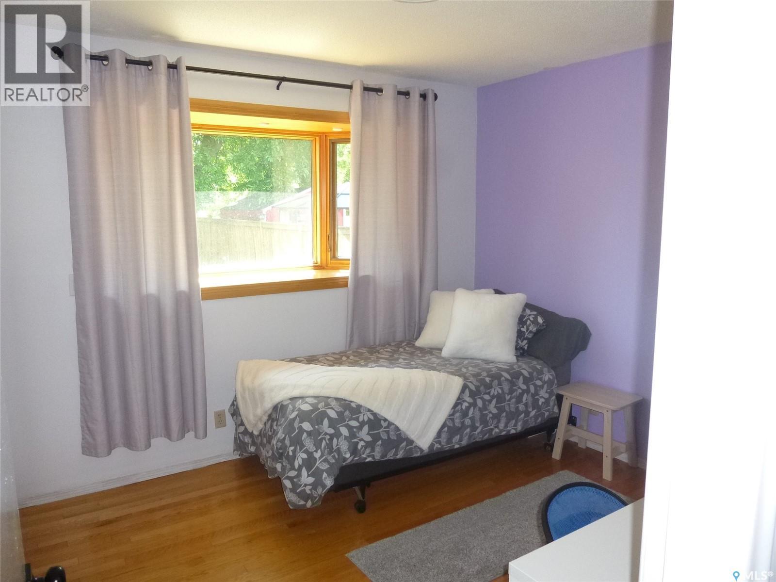 4227 Castle Road, Regina, Saskatchewan  S4S 4N4 - Photo 12 - SK039452