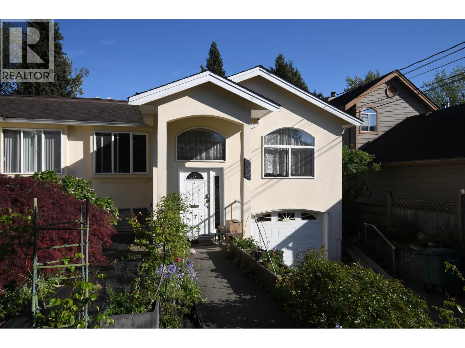 7546 12th Avenue, Burnaby, British Columbia  V3N 2K1 - Photo 2 - R3103900