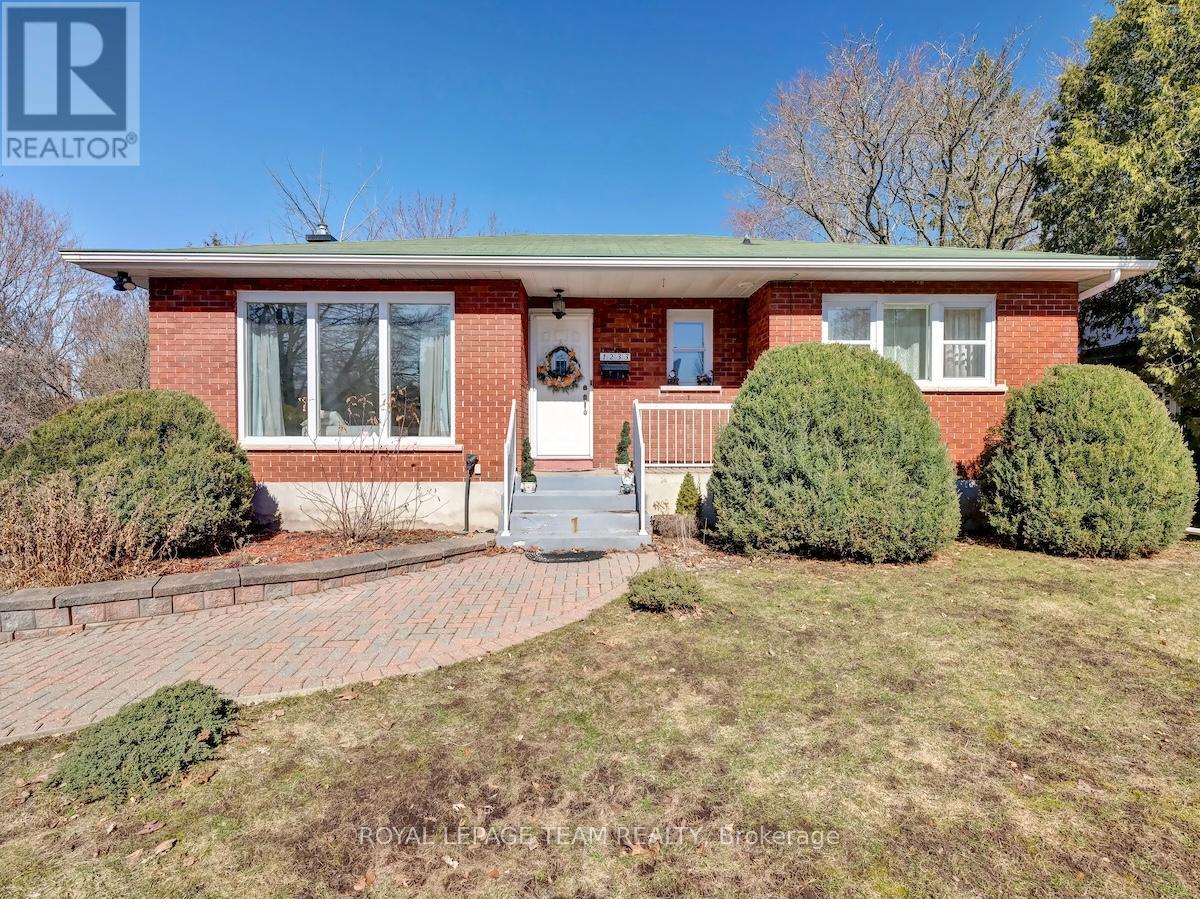1233 Cheverton Avenue, Ottawa, Ontario  K1H 7P5 - Photo 4 - X13448458