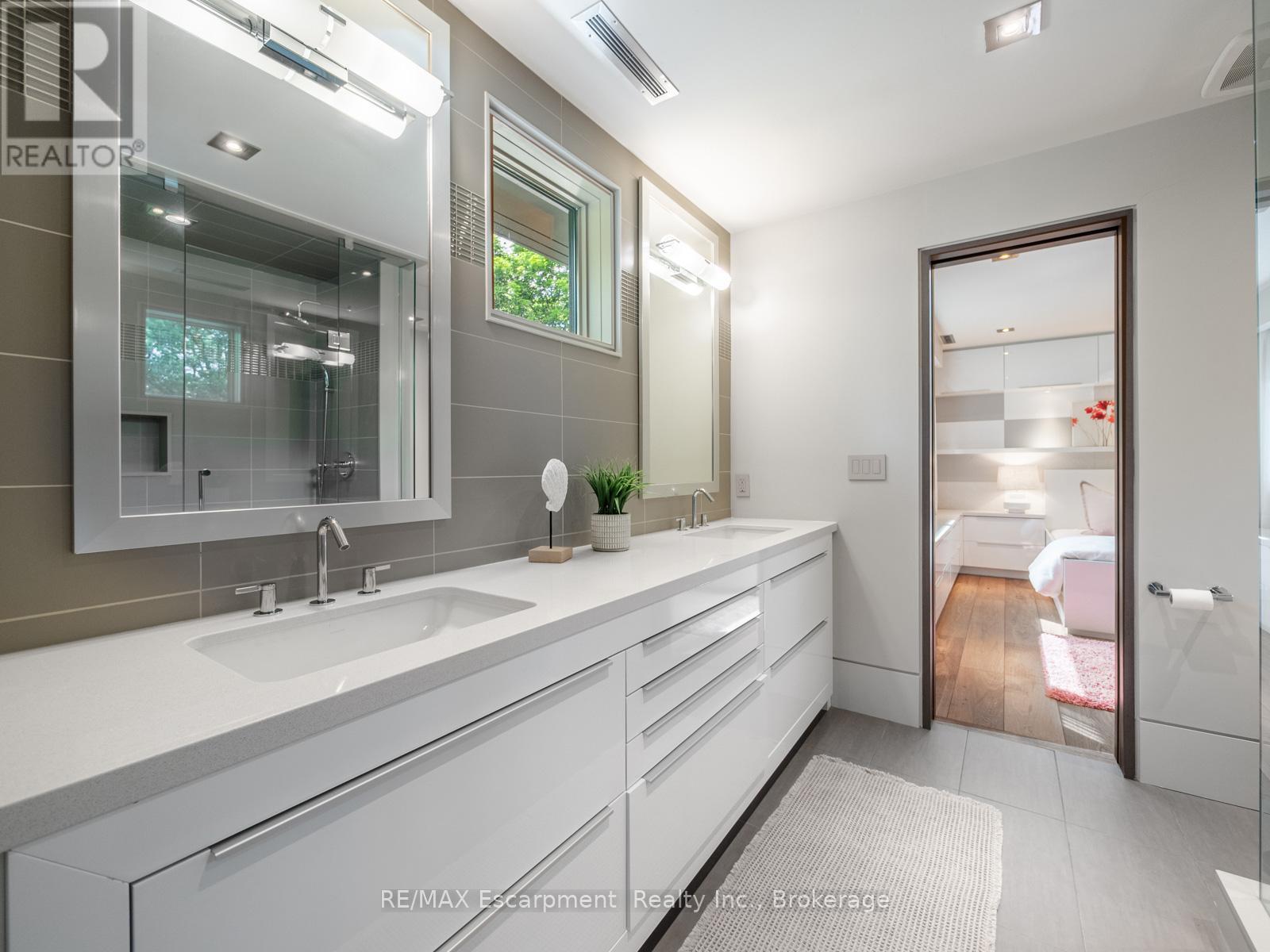 777 Shadeland Avenue, Burlington, Ontario  L7T 2M2 - Photo 23 - W13448454