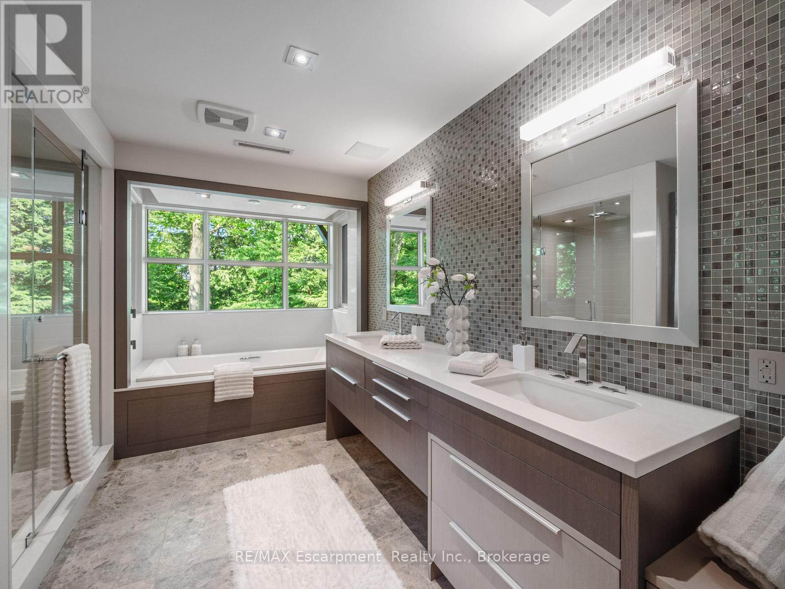 777 Shadeland Avenue, Burlington, Ontario  L7T 2M2 - Photo 28 - W13448454