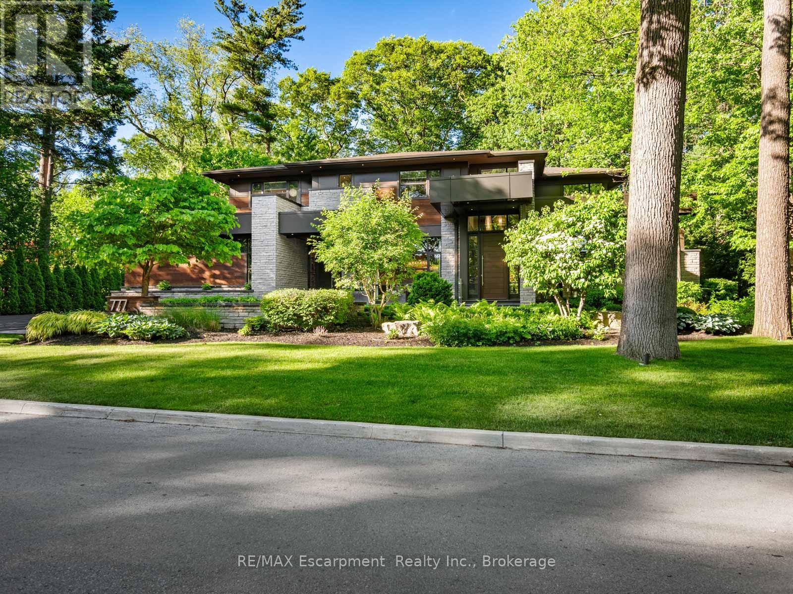 777 Shadeland Avenue, Burlington, Ontario  L7T 2M2 - Photo 4 - W13448454