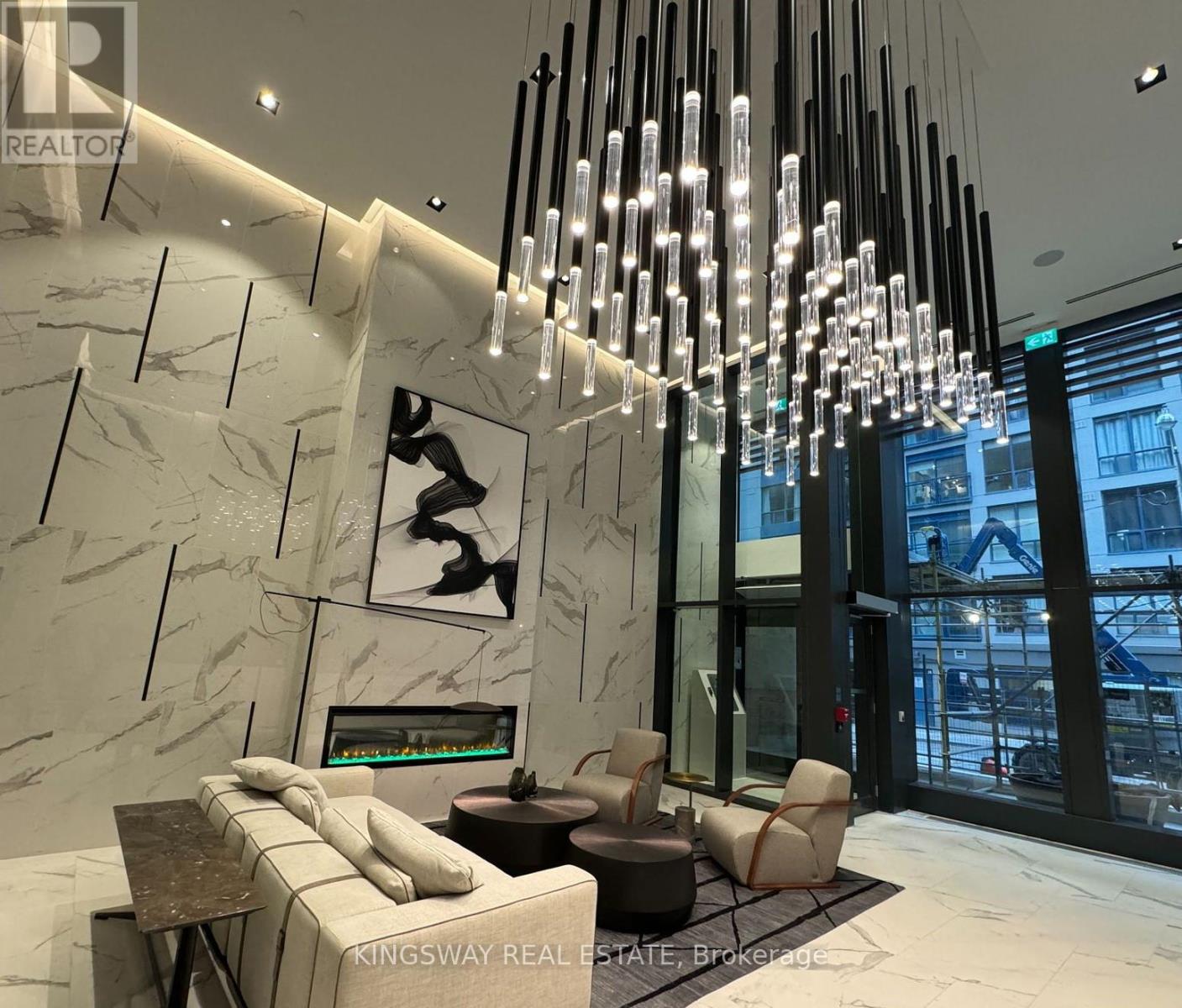 810 - 82 DALHOUSIE STREET, Toronto, Ontario