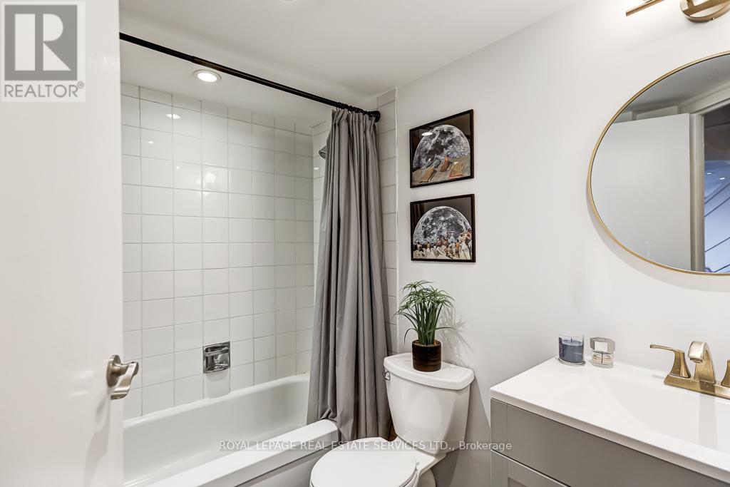 Ph23 - 77 Maitland Place, Toronto, Ontario  M4Y 2V6 - Photo 21 - C13448444