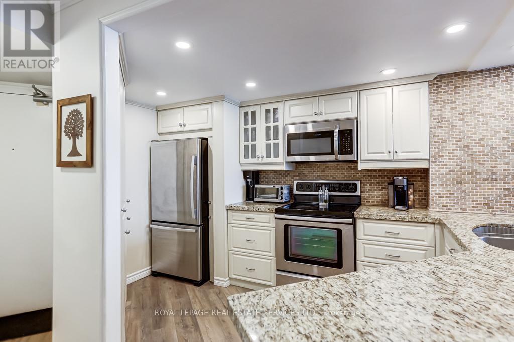 Ph23 - 77 Maitland Place, Toronto, Ontario  M4Y 2V6 - Photo 8 - C13448444