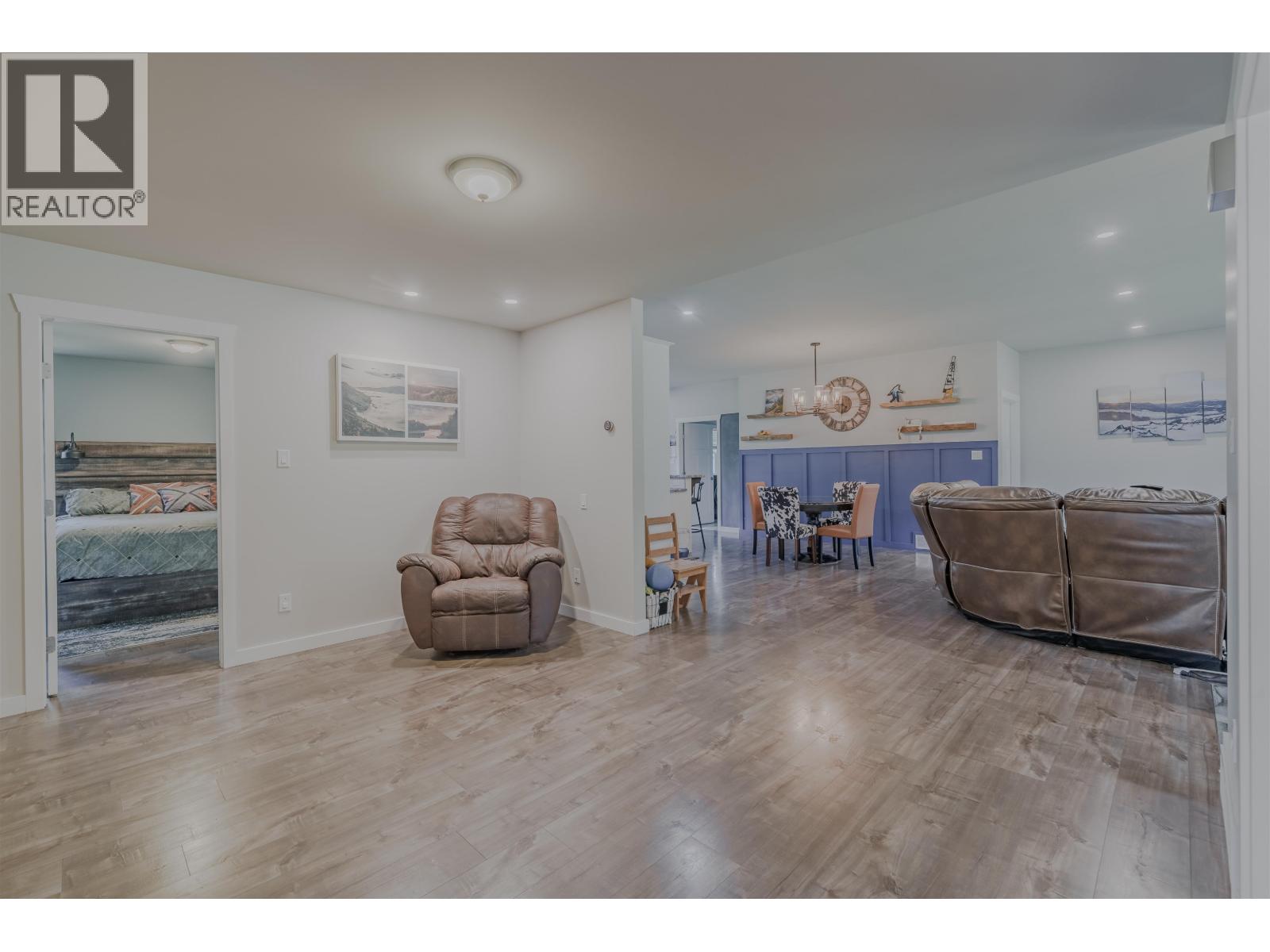 5065 Kinncum Road, 108 Mile Ranch, British Columbia  V0K 2Z0 - Photo 10 - R3136262