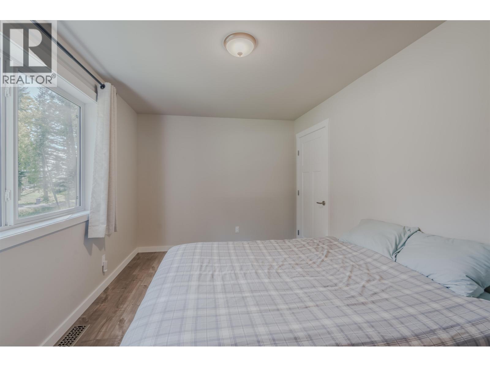 5065 Kinncum Road, 108 Mile Ranch, British Columbia  V0K 2Z0 - Photo 16 - R3136262