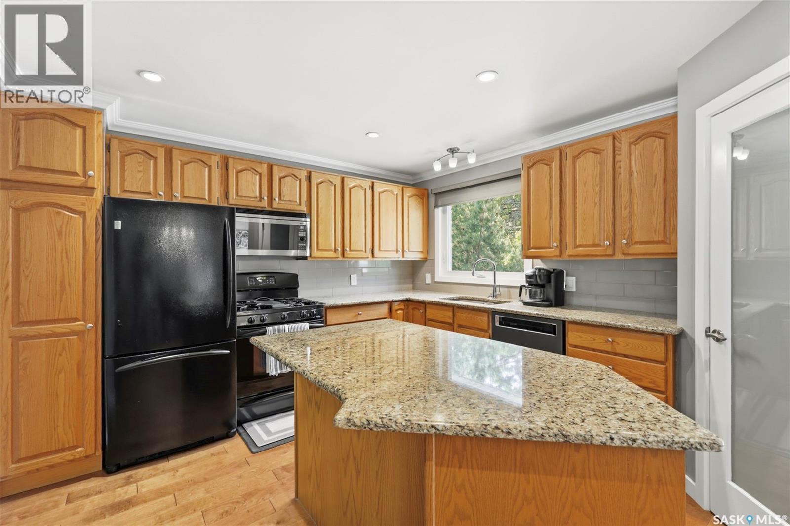 516 Lake Crescent, Saskatoon, Saskatchewan  S7H 3A4 - Photo 8 - SK039033