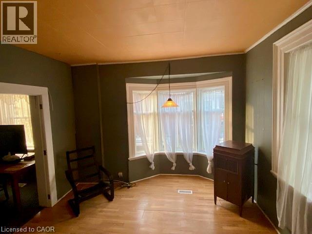 4 S Dunke Street S, Elmira, Ontario  N3B 1Y4 - Photo 6 - 40839761