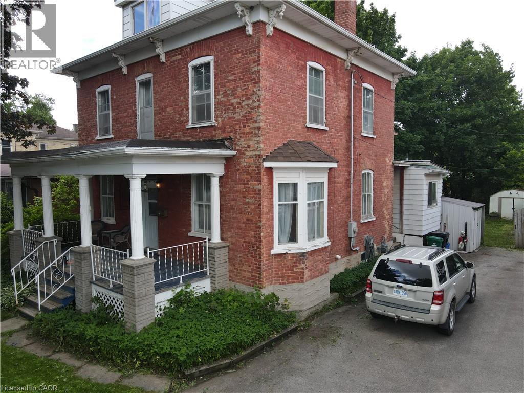 4 S Dunke Street S, Elmira, Ontario  N3B 1Y4 - Photo 2 - 40839761