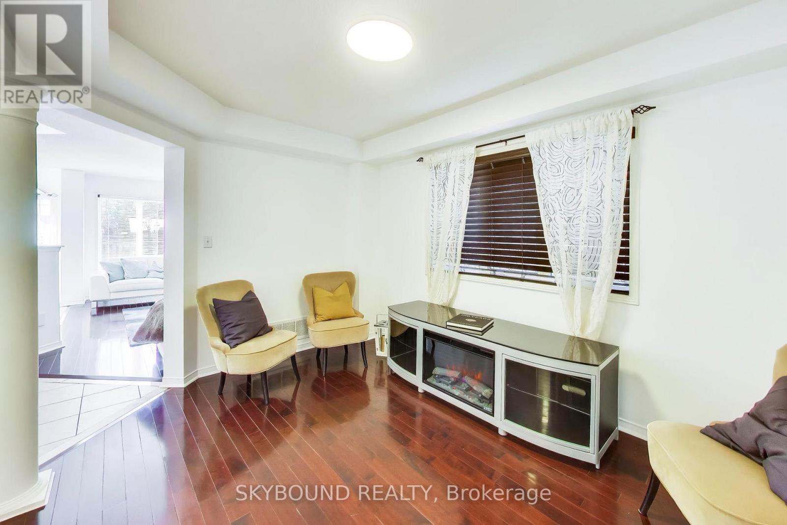 3890 Mcdowell Drive, Mississauga, Ontario  L5M 6P2 - Photo 12 - W13448446