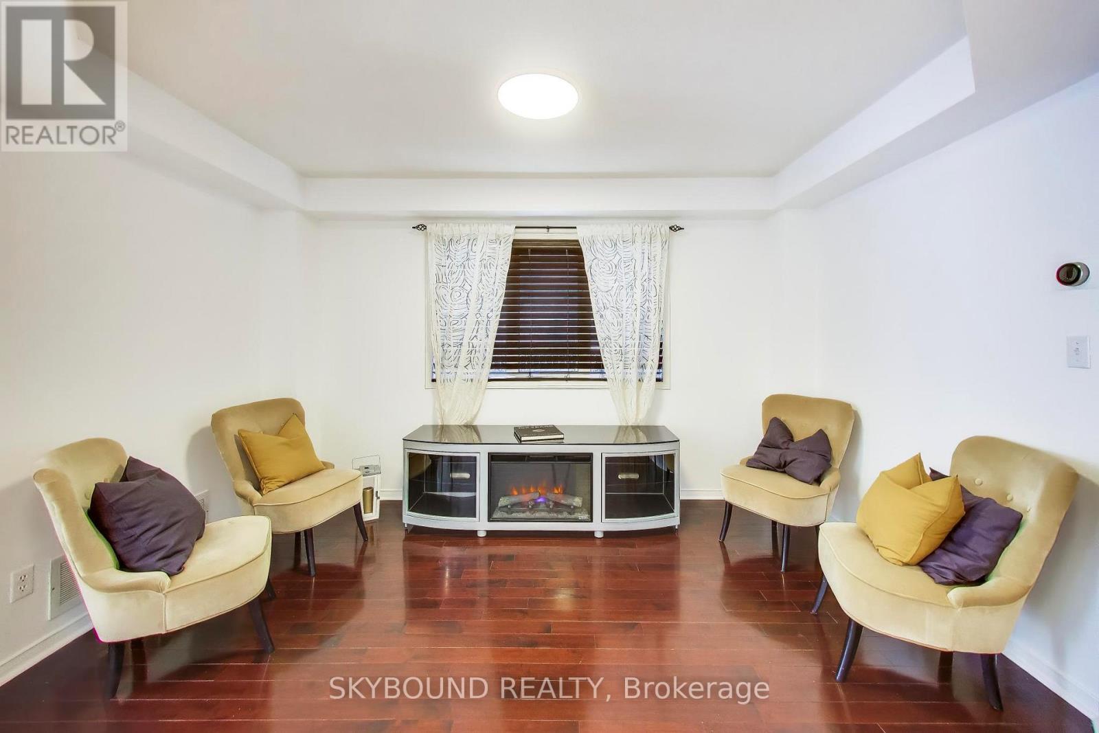 3890 Mcdowell Drive, Mississauga, Ontario  L5M 6P2 - Photo 13 - W13448446