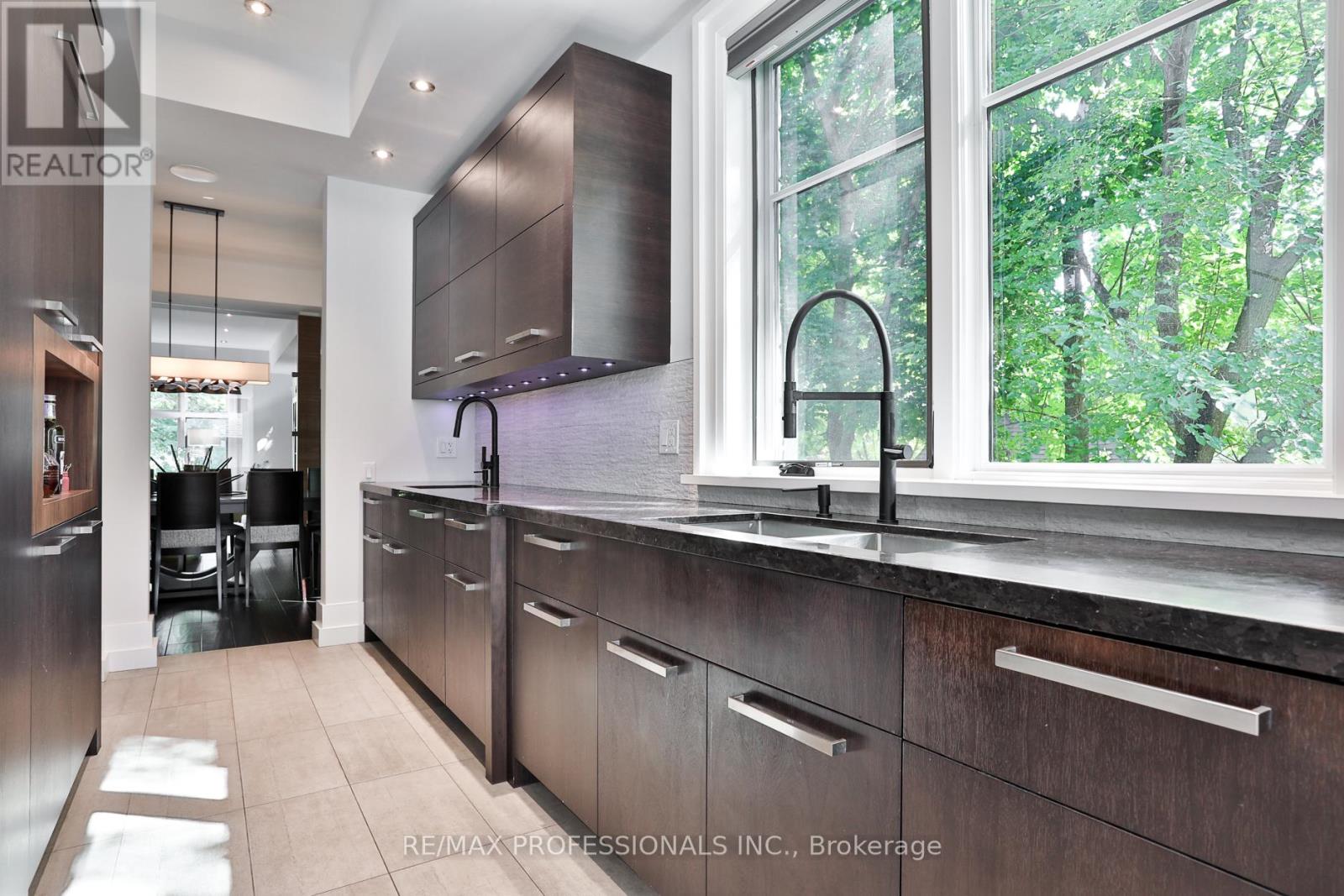 262 Maple Grove Drive, Oakville, Ontario  L6J 4V5 - Photo 13 - W13448452
