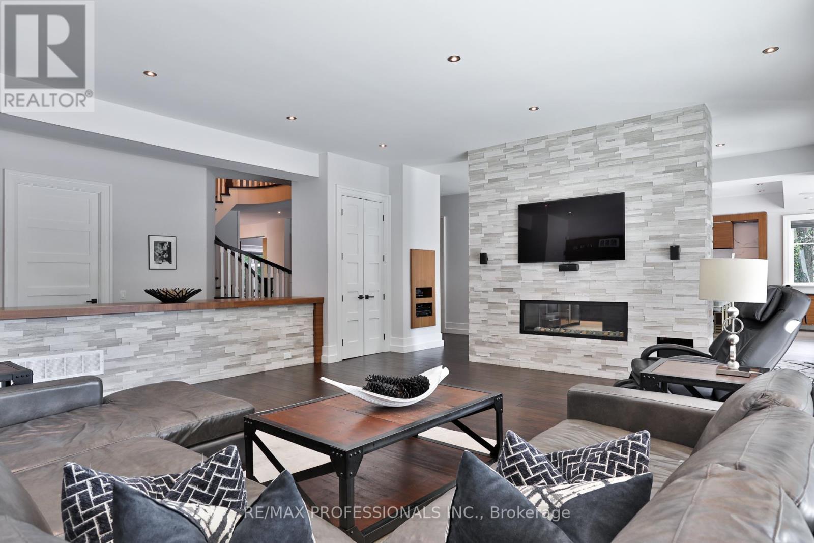 262 Maple Grove Drive, Oakville, Ontario  L6J 4V5 - Photo 19 - W13448452