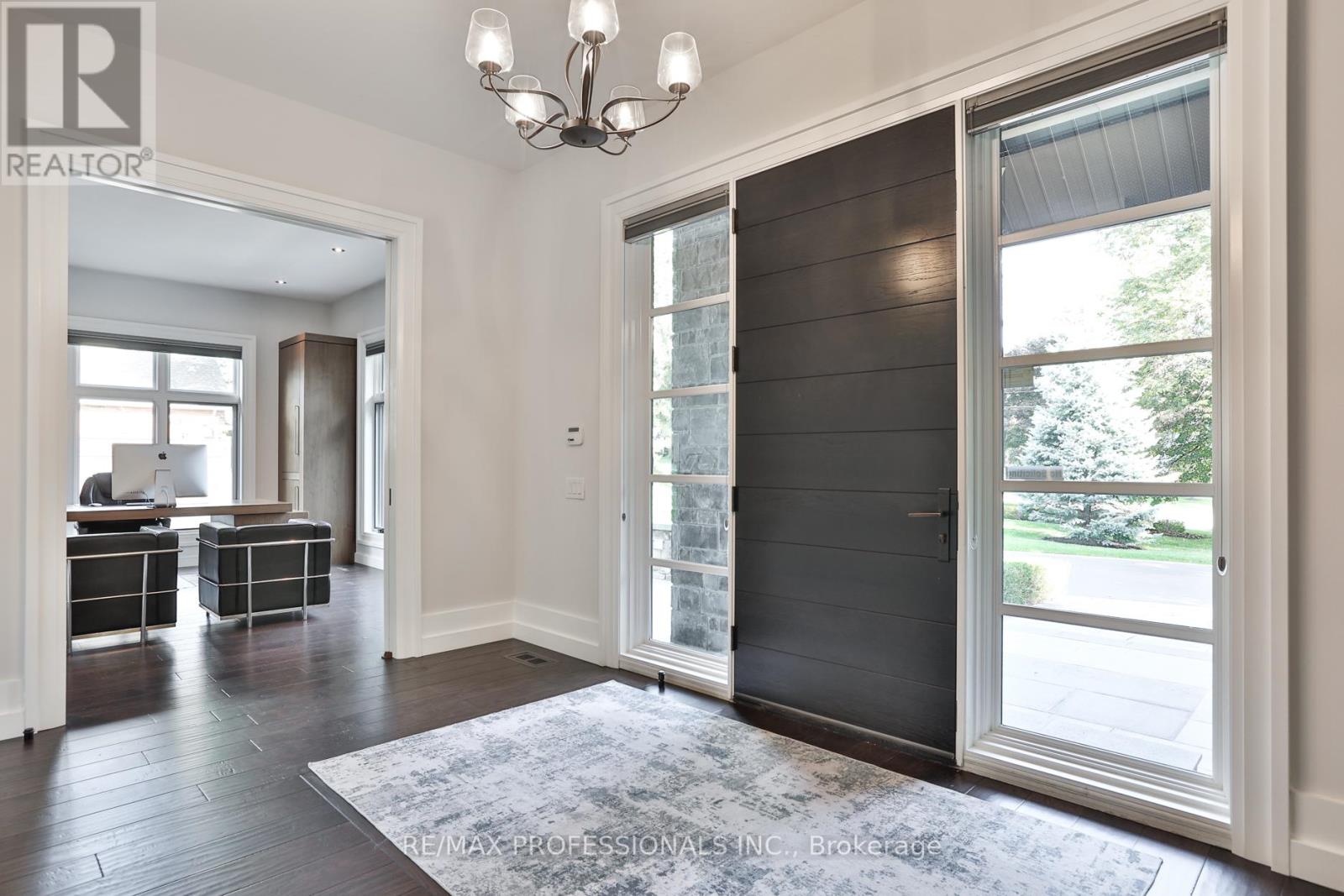 262 Maple Grove Drive, Oakville, Ontario  L6J 4V5 - Photo 2 - W13448452