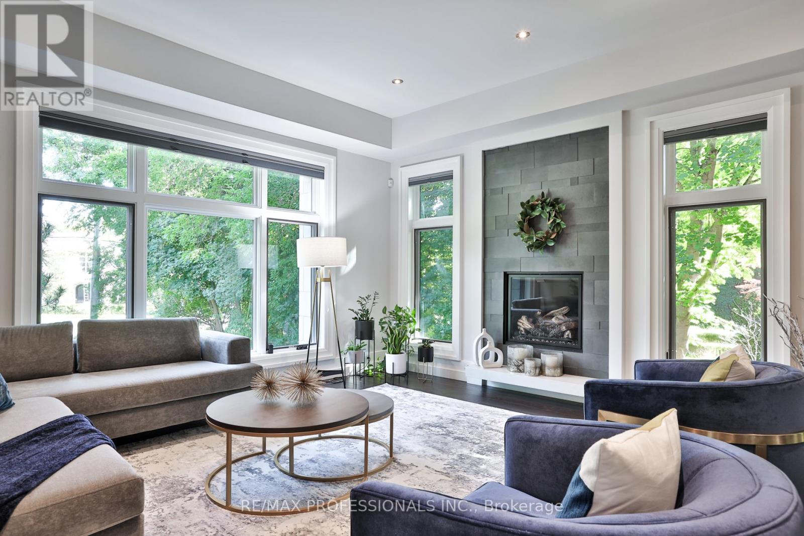 262 Maple Grove Drive, Oakville, Ontario  L6J 4V5 - Photo 4 - W13448452