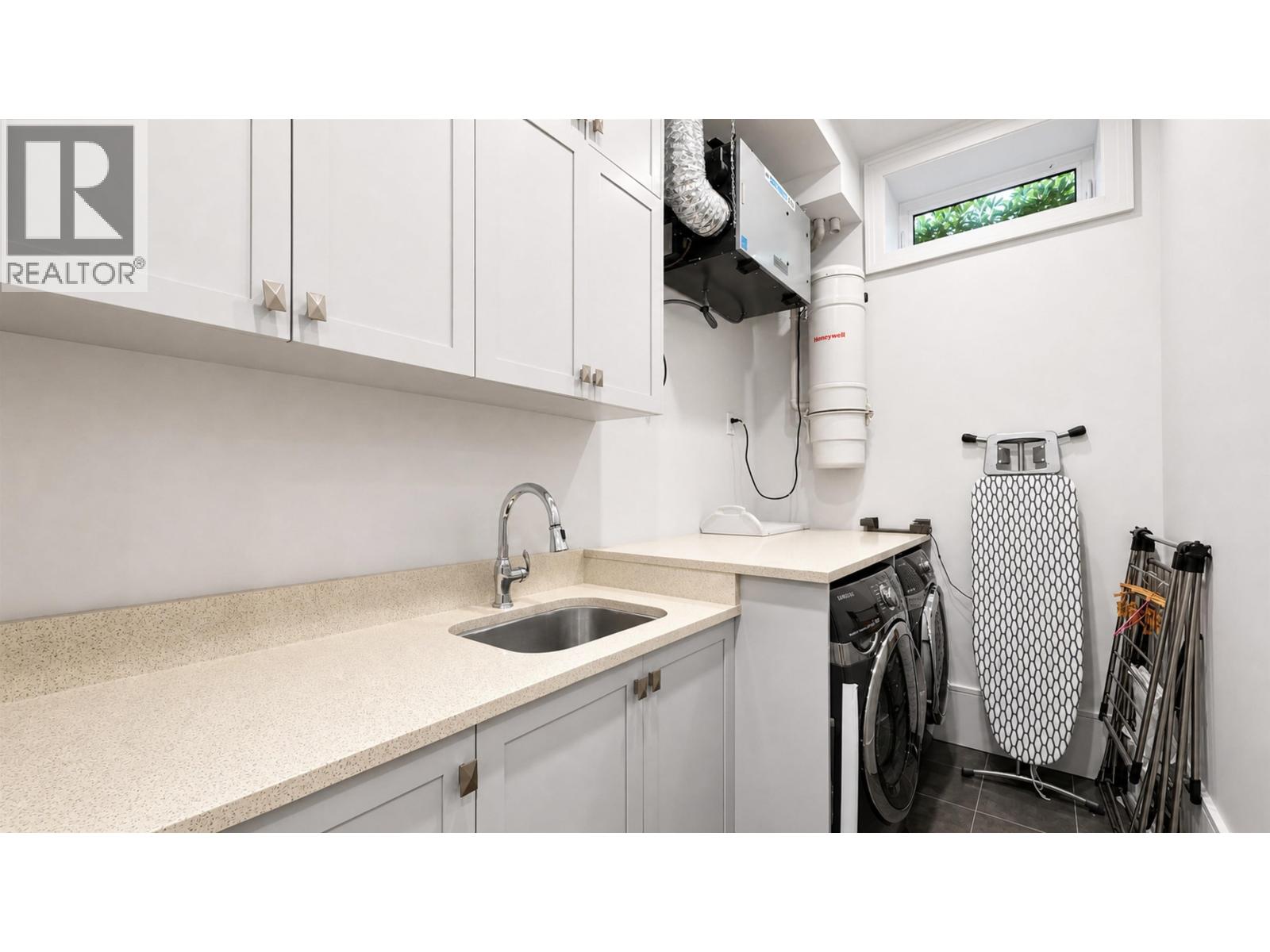 4632 W 11th Avenue, Vancouver, British Columbia  V6R 2M7 - Photo 36 - R3131755