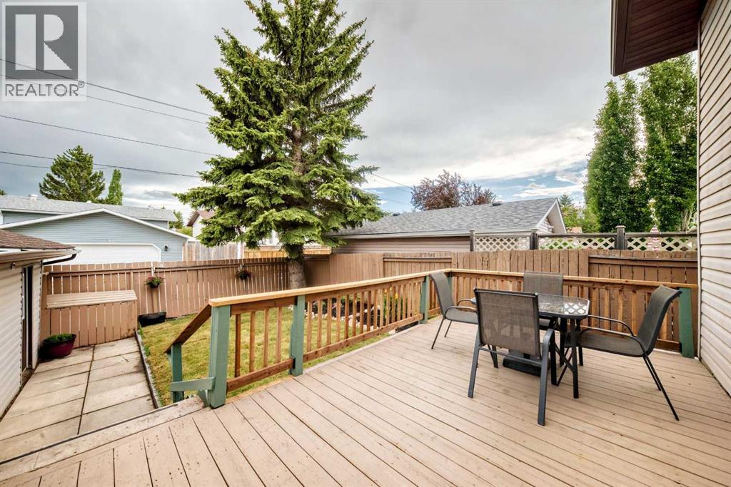 584 Woodhill Place Sw, Calgary, Alberta  T2W 3L5 - Photo 31 - A2320553