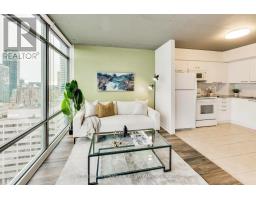 2002 - 22 WELLESLEY STREET E, Toronto, Ontario