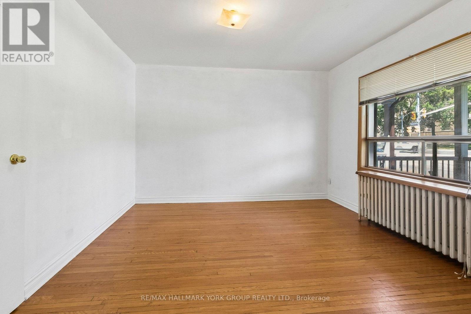 Main Fl - 472 Winona Drive, Toronto, Ontario M6C 3T7 - Photo 13 - C13079200