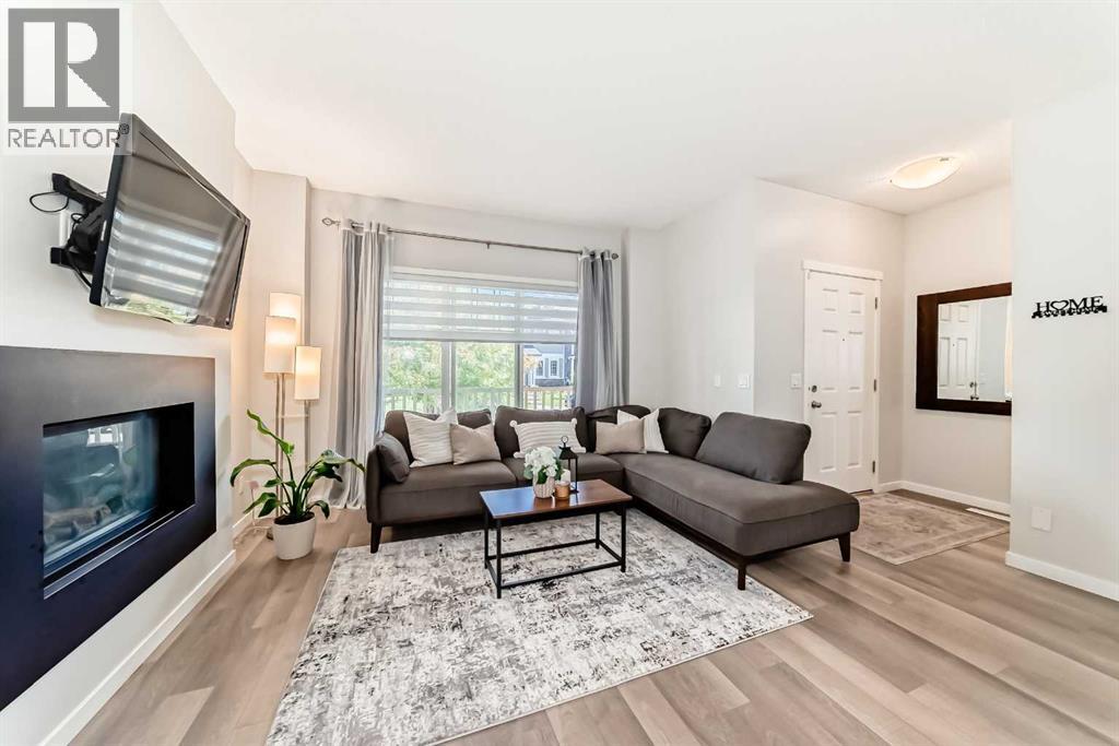 151 Copperpond Rise SE, Calgary, Alberta  T2Z 1J7 - Photo 10 - A2317812