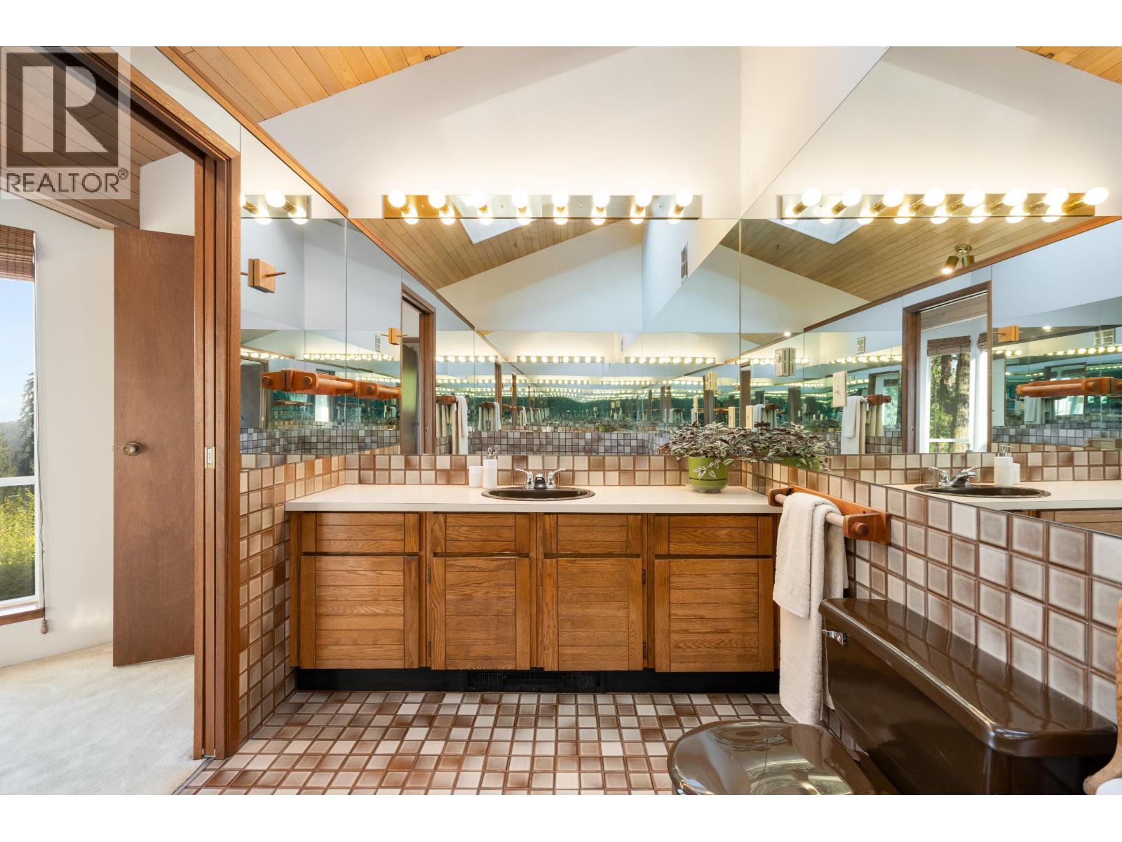 551 Palisade Drive, North Vancouver, British Columbia  V7R 2H9 - Photo 26 - R3136228