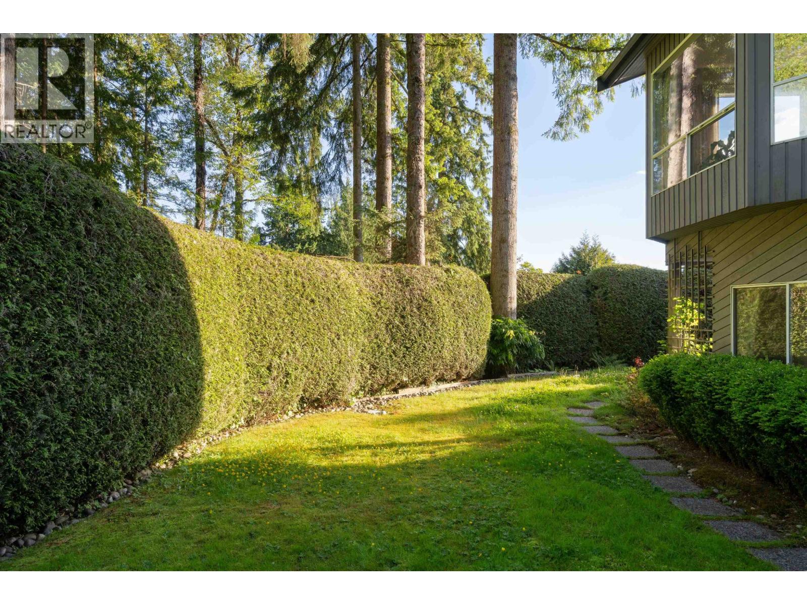 551 Palisade Drive, North Vancouver, British Columbia  V7R 2H9 - Photo 37 - R3136228