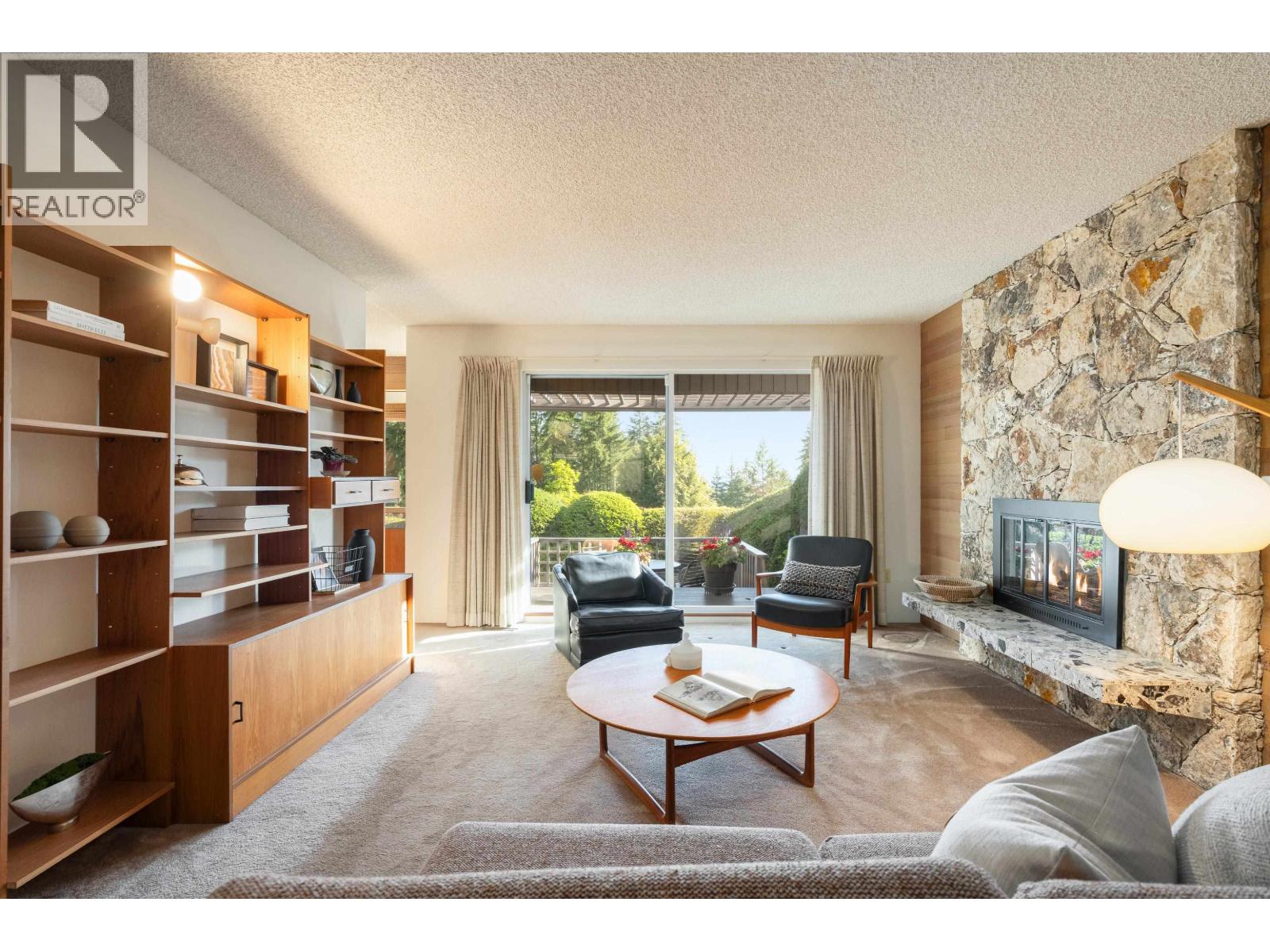 551 Palisade Drive, North Vancouver, British Columbia  V7R 2H9 - Photo 7 - R3136228