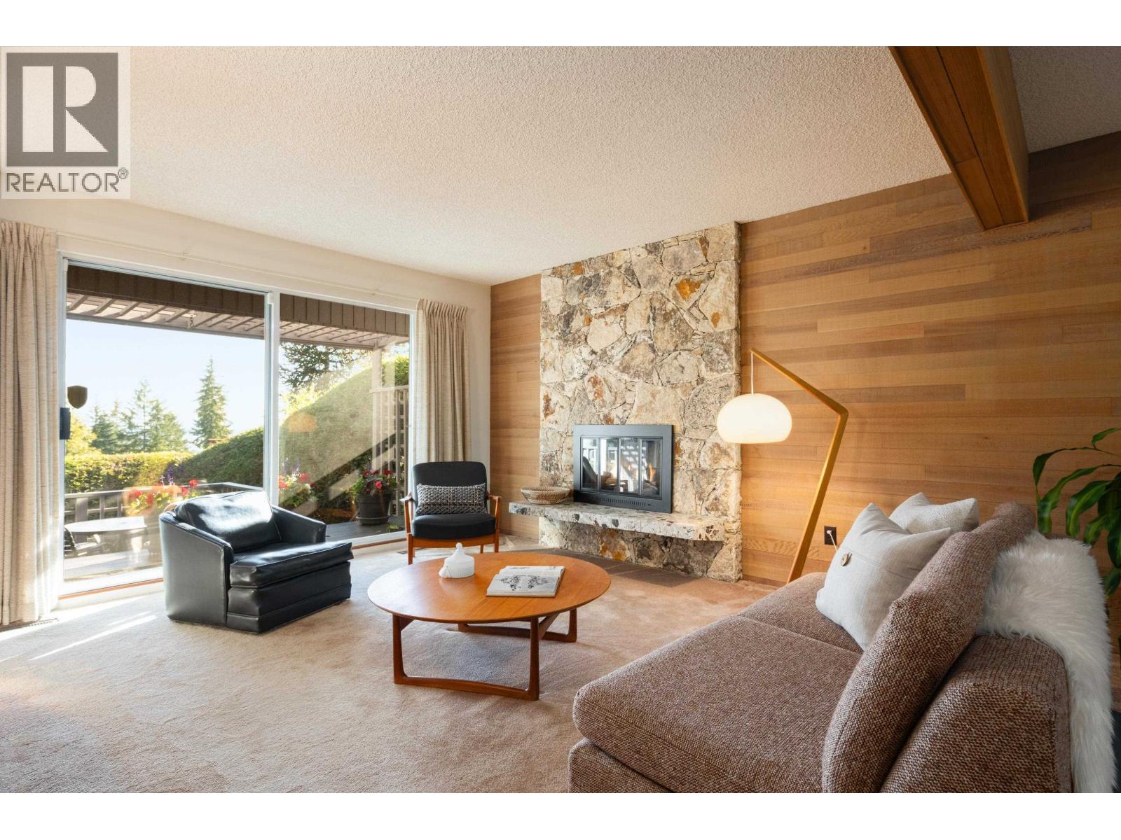 551 Palisade Drive, North Vancouver, British Columbia  V7R 2H9 - Photo 8 - R3136228