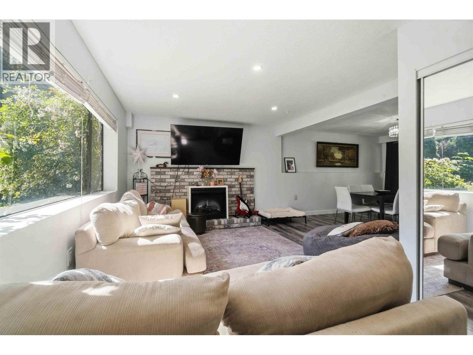 3141 Raleigh Street, Port Coquitlam, British Columbia  V3C 3J3 - Photo 5 - R3136230