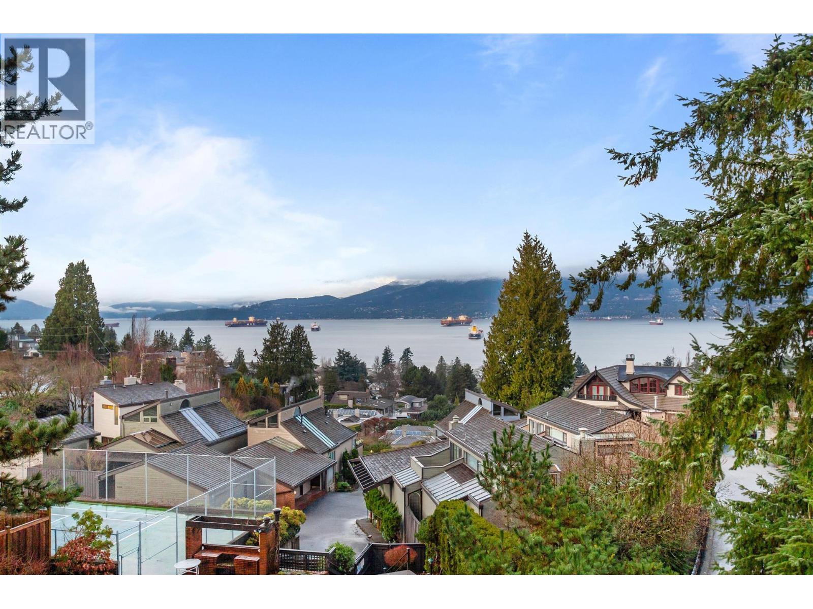 1995 SASAMAT PLACE, vancouver, British Columbia